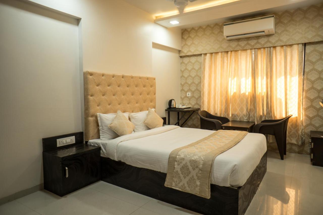 Hotel Dhavalgiri Thane Buitenkant foto